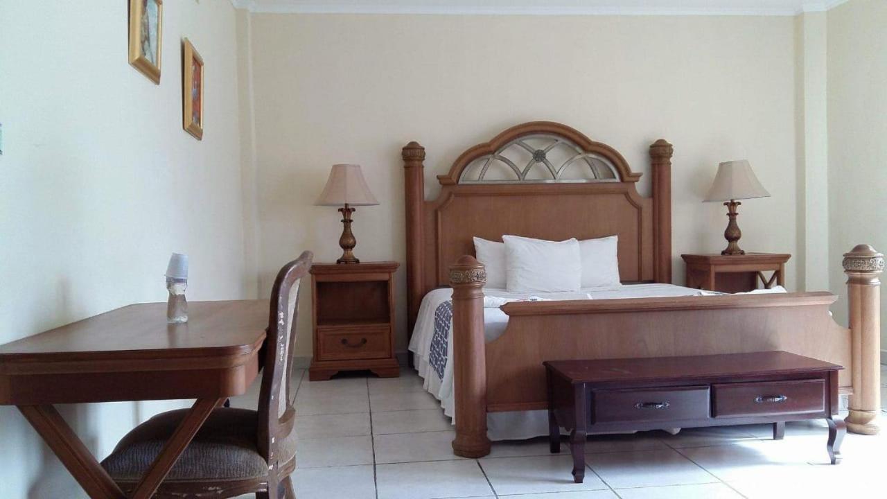 Hotel Carnaval La Ceiba Exterior foto