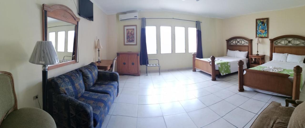 Hotel Carnaval La Ceiba Exterior foto